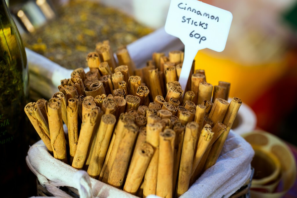 Fraude, falsificación y problemas de seguridad: dos de cada tres kilos de canela que se importan a la UE tienen problemas 