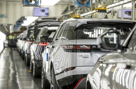 Coches a partir de latas de refresco: Jaguar Land Rover descubre cómo utilizar aluminio reciclado para sus futuros modelos