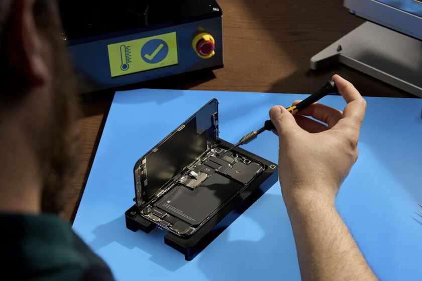 La UE detalla cómo serán las baterías extraíbles en 2027: prohibido el pegamento, las trabas de software y cinco años de repuestos