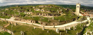 El pueblo de las 400 bodegas en Palencia que es perfecto para ver el eclipse, comer cordero y las sopas de ajo más curiosas de España