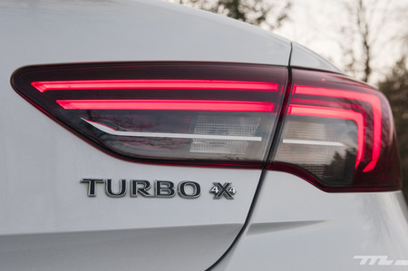 Opel Insignia Grand Sport 2017, prueba contacto