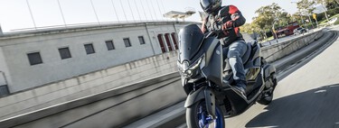 Probamos el Yamaha NMAX 125: el scooter urbano superventas de Yamaha ya era muy bueno, pero ahora se viste de TMAX y mantiene un consumo ridículo