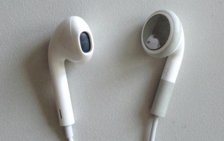 Steve Jobs era reacio a introducir el color blanco en los productos Apple
