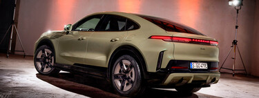 El nuevo Porsche Cayenne Coupé Electric acelera de 0 a 100 km/h tan rápido como el 911 Turbo S, pero tiene espacio para cinco personas y puede tirar de tu barco