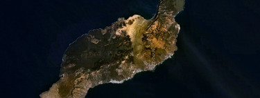 Lanzarote, donde hay gente destrozando radares de la DGT y un alcalde que defiende a los vecinos que rompen cosas