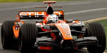Spyker, el mismo perro con distinto collar
