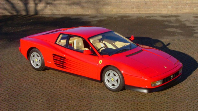 Le cazó un radar en Suiza a 137 km/h con su Ferrari Testarossa. Es la multa  de velocidad más cara de la historia, según Guinness World Records