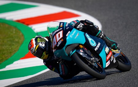 Darryn Binder domina en Mugello, la VR46 se estrena como 'wild card' de Moto3 y caída para Pedro Acosta