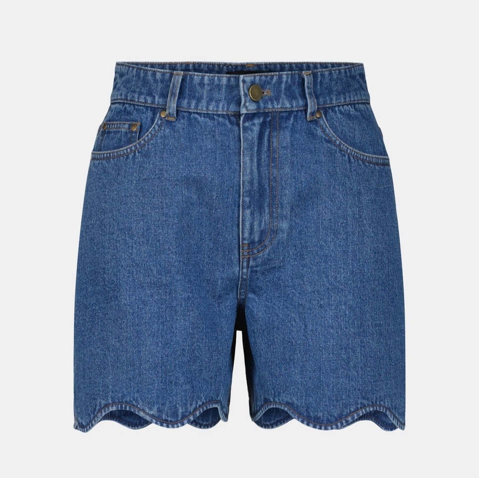 Tintoretto - Bermuda de mujer con bajo de onda.