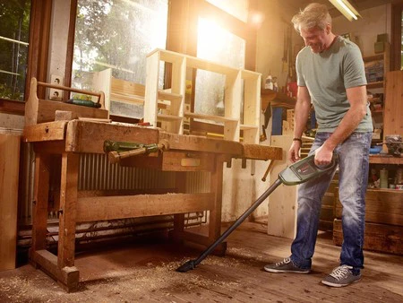 El aspirador de mano Bosch EasyVac 12 para el taller y el hogar puede ser nuestro por 47 euros y envío gratis en Amazon