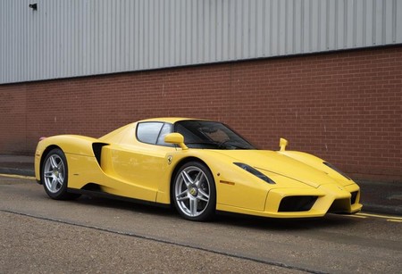 Si quieres un coche muy exclusivo, este Ferrari Enzo está en venta