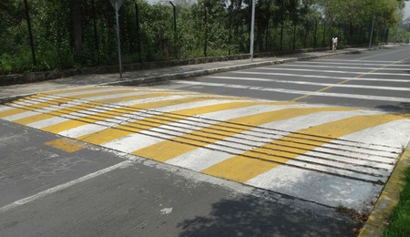 Los topes no se crearon para dañar tu auto, te contamos de dónde surgen y su razón de ser