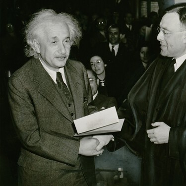 Albert Einstein y su gran advertencia a la humanidad: "No podemos resolver un problema del mismo modo que lo creamos"