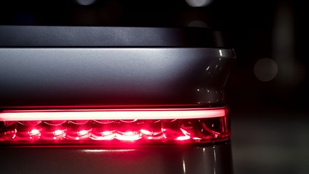 Lordstown Endurance Faros 2