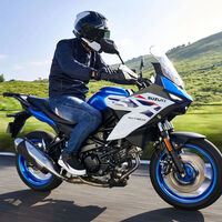 Suzuki se ha sacado de la manga la anti Yamaha Tracer 7, y su ventaja es que viene hasta arriba de electrónica