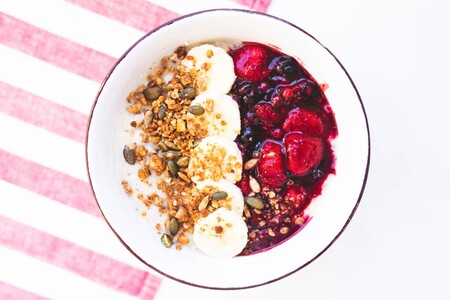 Pudín de quinoa con frutas: una receta fácil para un desayuno saludable y muy fácil de hacer en tu casa