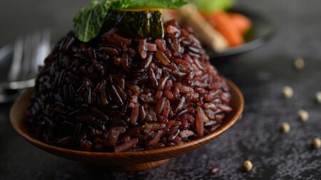 Qué es el arroz salvaje: así lo puedes preparar en casa con verduras o frutos secos en una hora