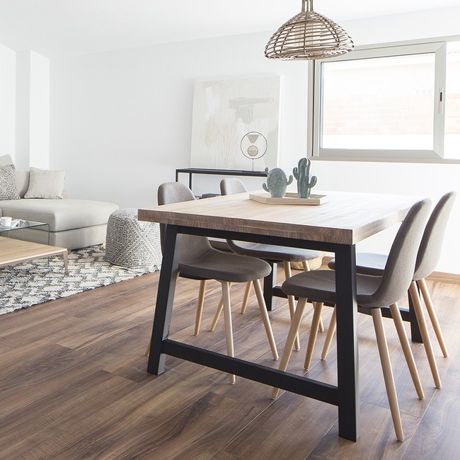Estas siete mesas de comedor seguro que te aclaran cómo decorar el tuyo