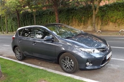 El nuevo Toyota Auris con acabado Feel! a prueba (II): Interior y Conducción