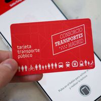 Buenas noticias para tu bolsillo en Madrid, pero malas para tu iPhone: los precios de 2026 se mantienen, pero seguimos atados al plástico