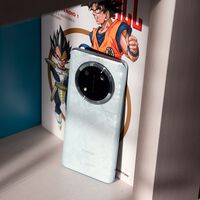 Honor liquida uno de sus mejores móviles de gama media: batería casi infinita, cupón de descuento y auriculares de regalo 