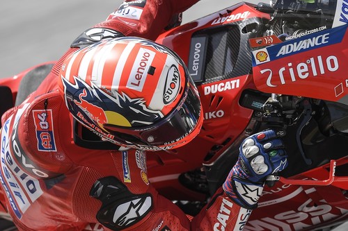 Trampantojos, normativas y prohibiciones: ¿qué ha pasado con los cascos en MotoGP?