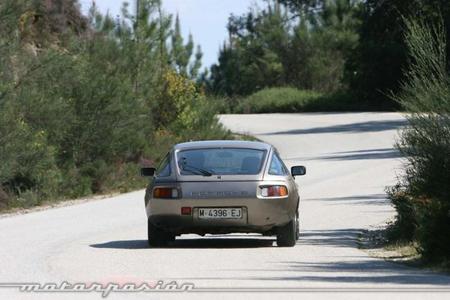 Porsche 928