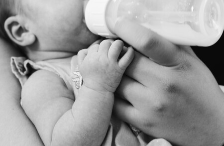Tres bebés ingresados con daño cerebral y raquitismo tras ser alimentados con fórmulas caseras basadas en una dieta alcalina
