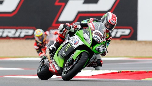 Jonathan Rea vuelve a ganar en la primera carrera de Magny Cours