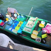 Un prestigioso barco vasco busca trabajadores para un viaje a Canadá. Solo que tienen que querer vivir como hace 500 años