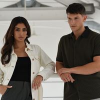 Abrigos baratos y cazadoras al mejor precio en Deporte-Outlet: chollos desde sólo 10 euros