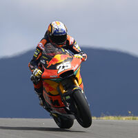 Raúl Fernández sigue dominando en el Algarve para poner aún más nervioso a un errático Remy Gardner