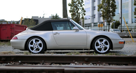 Porsche 911 Carrera Cabriolet (993)