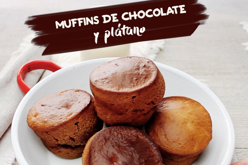 Muffins de chocolate y plátano. Receta de postre en video