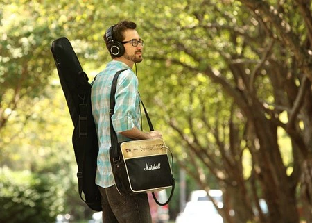 Transporta tu portátil en un ampli Marshall
