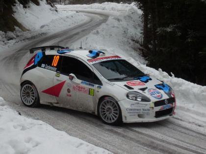 Juho Hanninen y Kris Meeke fuera del Rally de Montecarlo