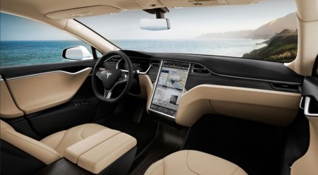 Tesla Motors llama a revisión a 90.000 unidades del Tesla Model S por un problema con el cinturón