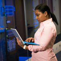 La maquinaria de EEUU para ganar la "guerra" de la IA a China ya está en marcha. Y va más rápido de lo esperado