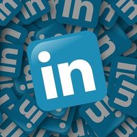 Ligar por una red social profesional como Linkedin, la torpeza como habilidad