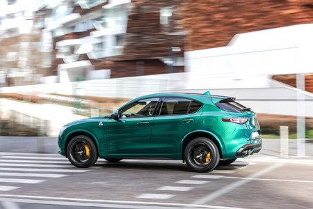 Alfa Romeo Stelvio Quadrifoglio 2020 4