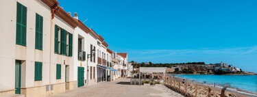 El pueblo pesquero detenido en la Edad Media, el mejor lugar para comer rico y barato, ver el eclipse solar y disfrutar de la vida mediterránea