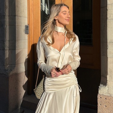 Las faldas estilo años 20 que arrasan en Zara: midi, con vuelo y perfectas para resucitar los looks de oficina en otoño 