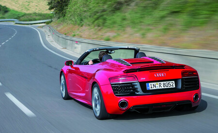 Audi R8 Spyder 2013