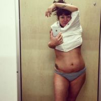 El curioso momento en el que una madre acepta que su cuerpo ya no es el de antes del embarazo (y decide quererse igual) 