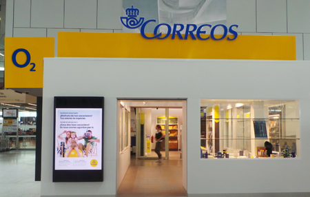 Telefónica se alía con Correos para ofrecer los servicios de fibra y móvil de O2 en 2.400 oficinas