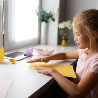 Siete beneficios de practicar la papiroflexia y nueve figuras para hacer con los niños