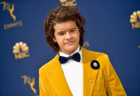 En tonos mostaza y con Converse: así llegó Gaten Matarazzo a los premios EMMY