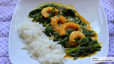 Curry sencillo de espinacas con langostinos. Receta