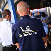 Los dos motivos principales que han llevado a MotoGP a decir adiós a Michelin y apostar por los neumáticos Pirelli 