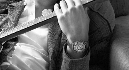 Emporio Armani presenta nuevos relojes inteligentes con sensor de ritmo cardíaco, NFC y GPS